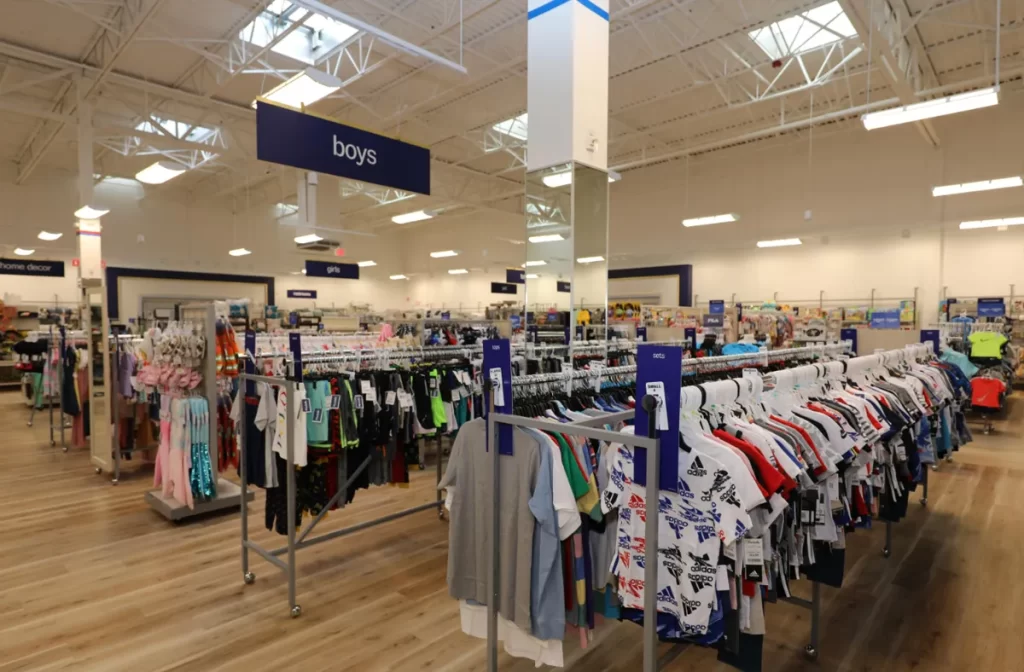 seção de roupasinfantias masculinas e bebês na marshalls orlando