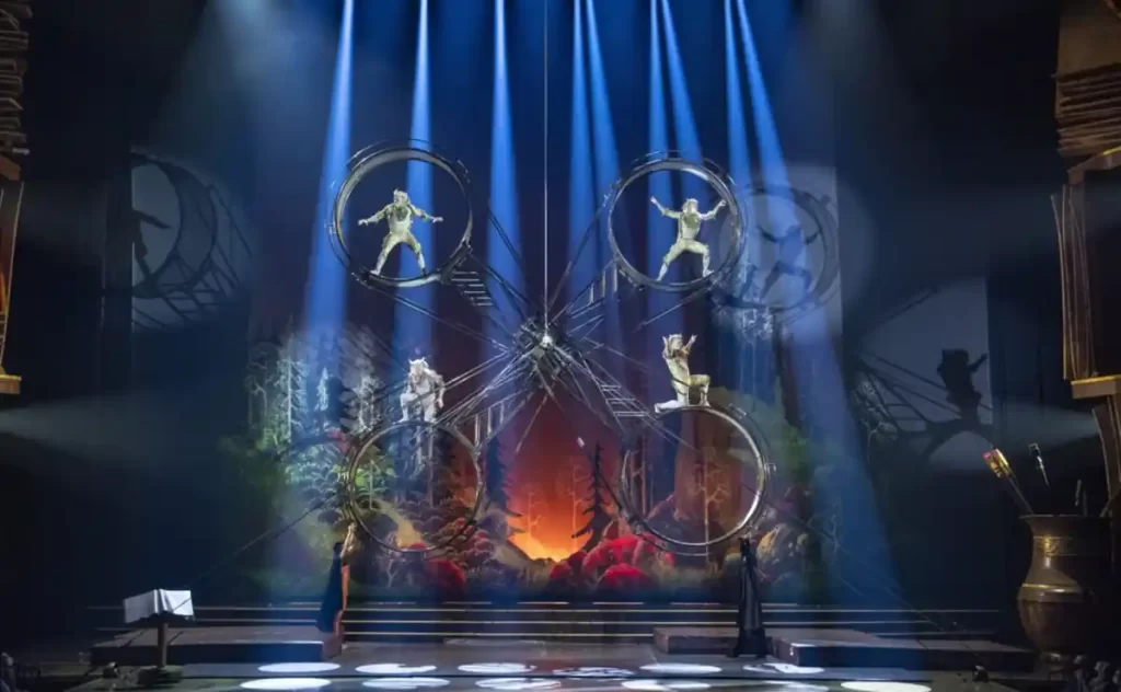 Espetáculo "Drawn to Life" do Cirque du Soleil Orlando, uma fusão entre acrobacias e a magia das animações da Disney.