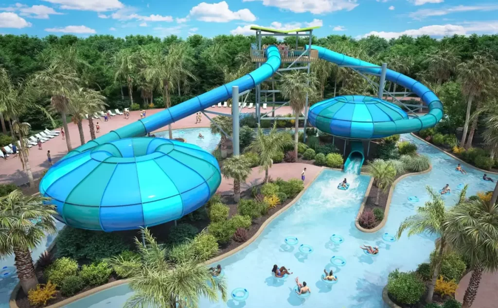 Área com vários toboáguas coloridos no Aquatica Orlando