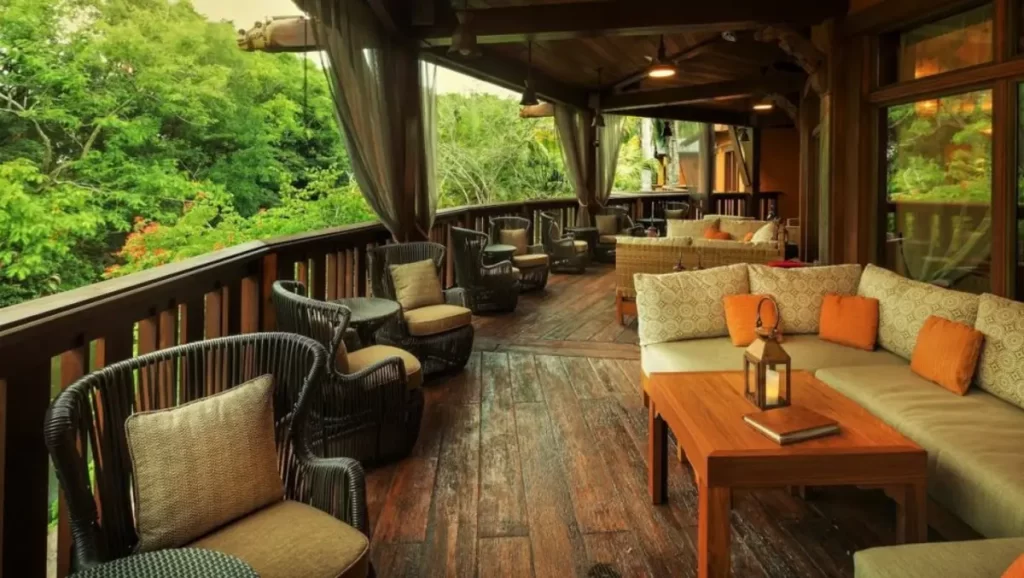 Lounge com vista para floresta no Animal Kingdom Lodge