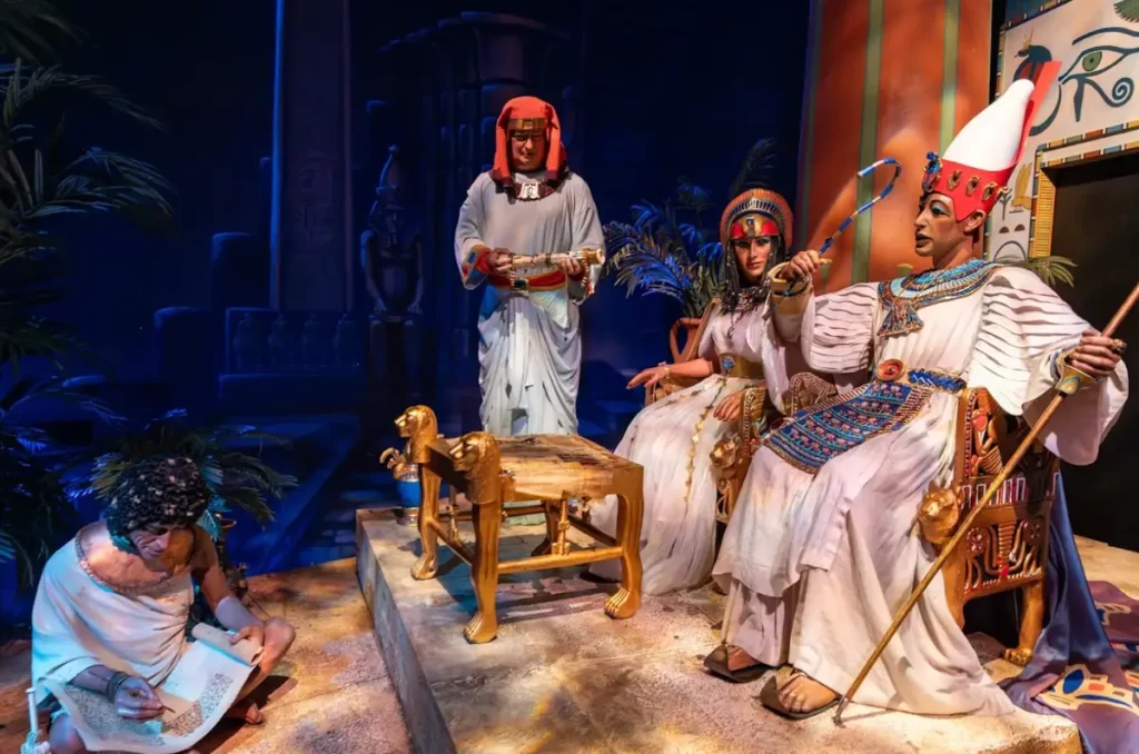 Cena do antigo Egito na atração Spaceship Earth no Epcot