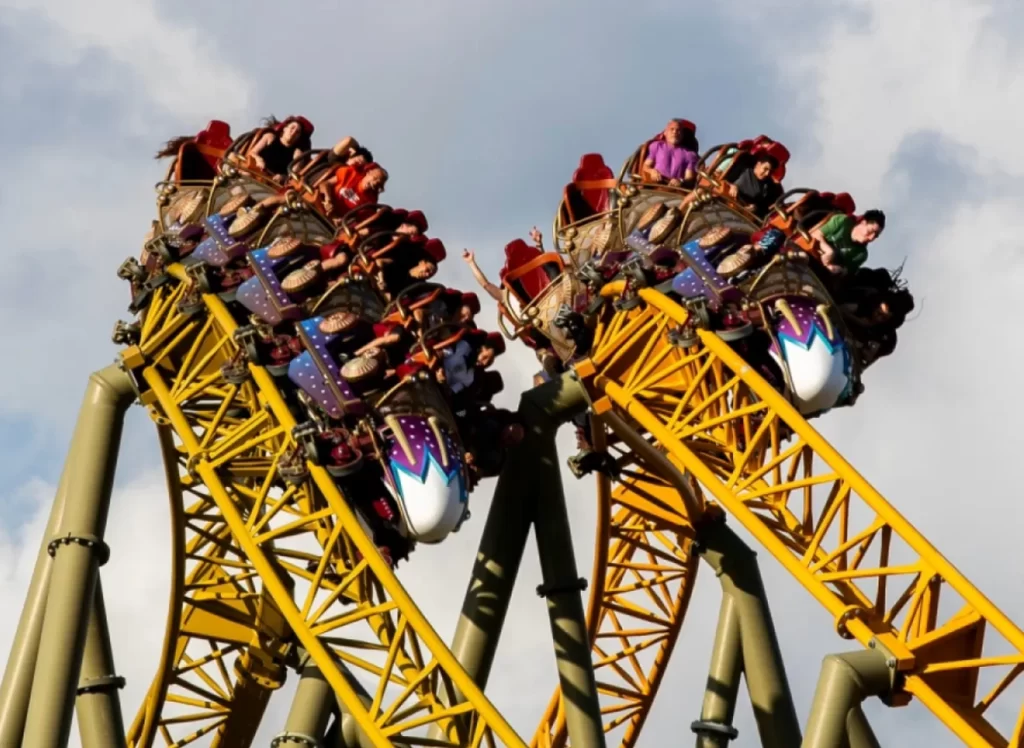 Montanha-russa de alta velocidade Stardust Racers, no Epic Universe.