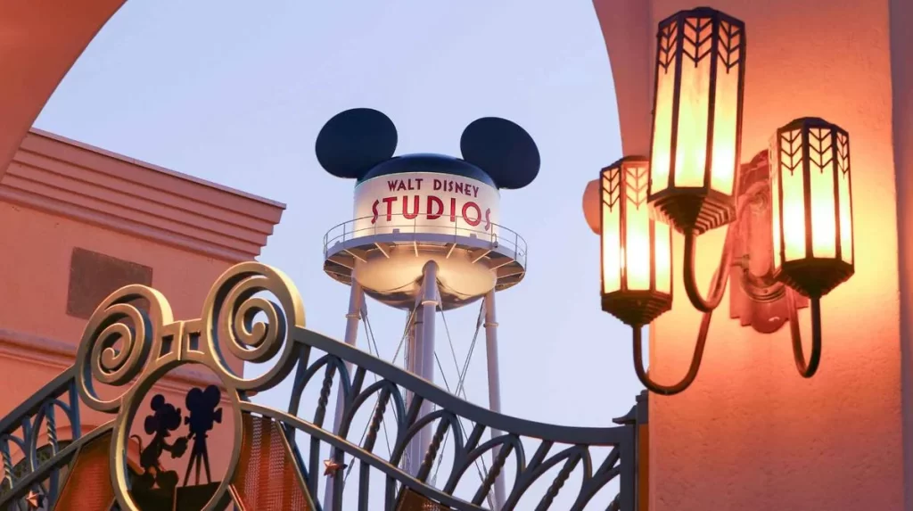 Torre d’água com orelhas do Mickey no Walt Disney Studios Park