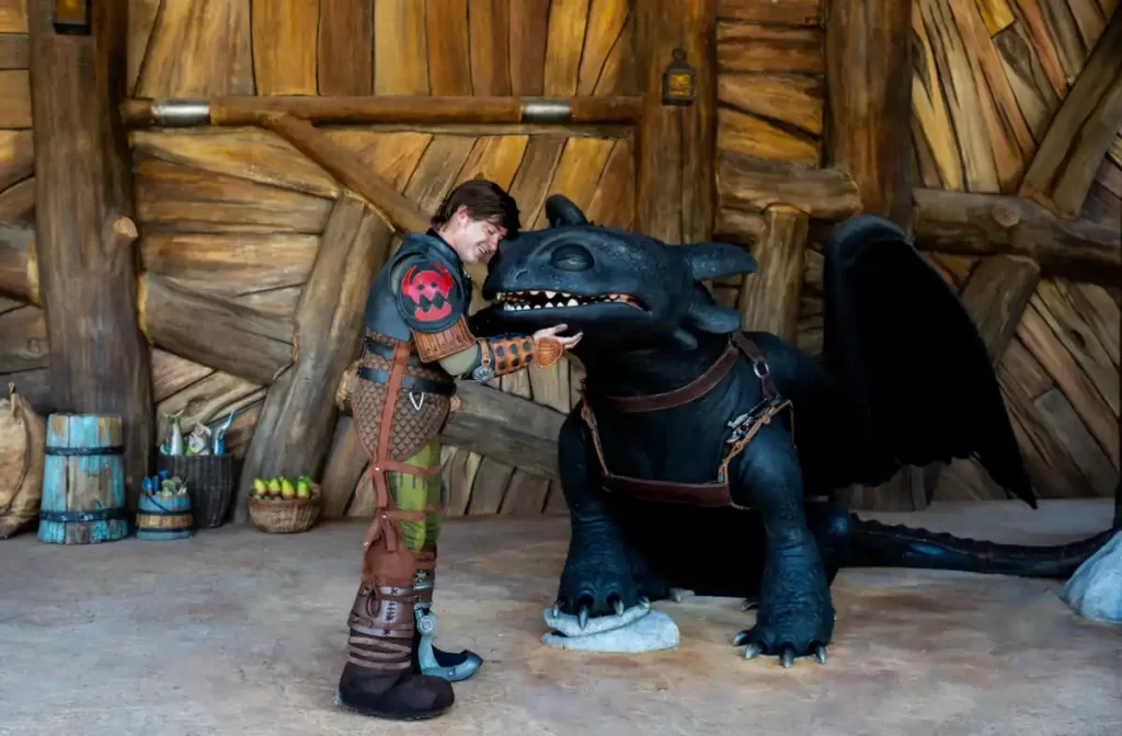 Soluço interagindo com Banguela no espaço de encontro em Isle of Berk.