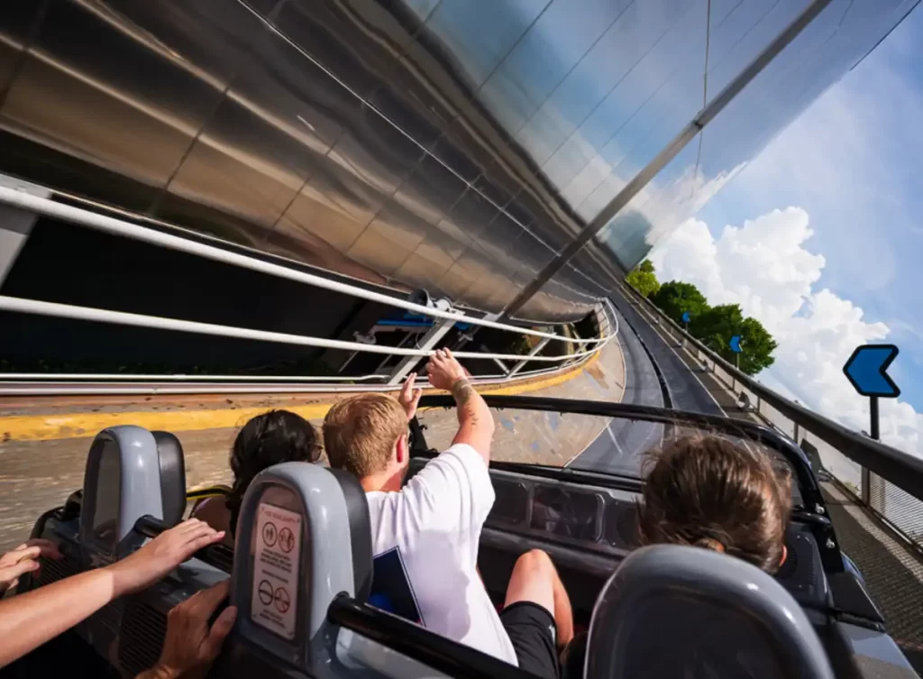 velocidade test track epcot ride