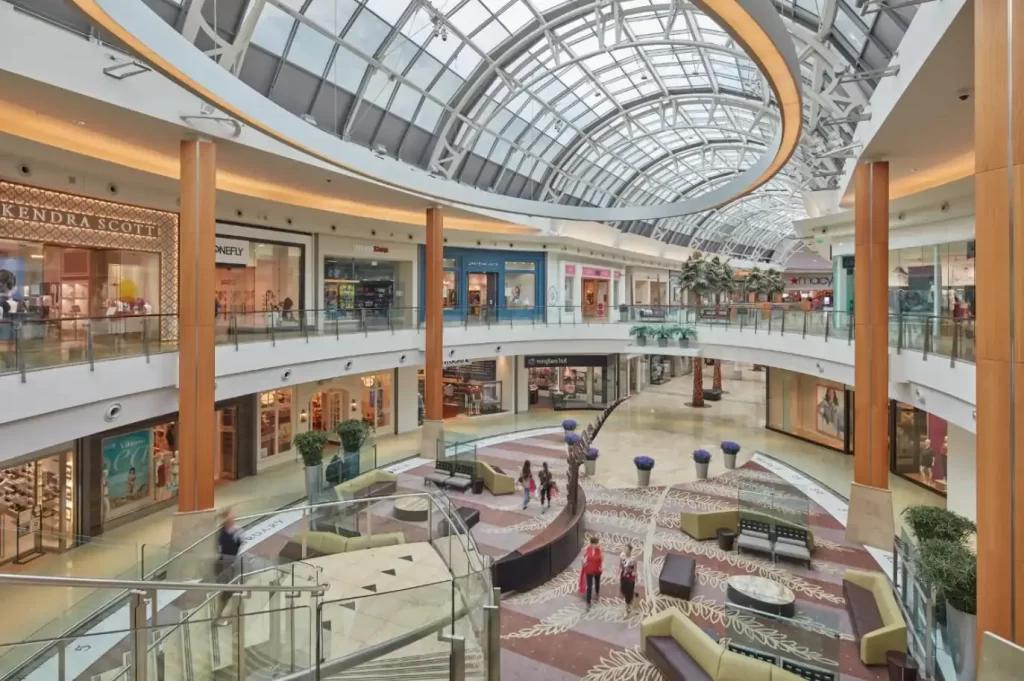 Mall at Millenia em Orlando com Macy’s e diversas lojas de moda internacional.