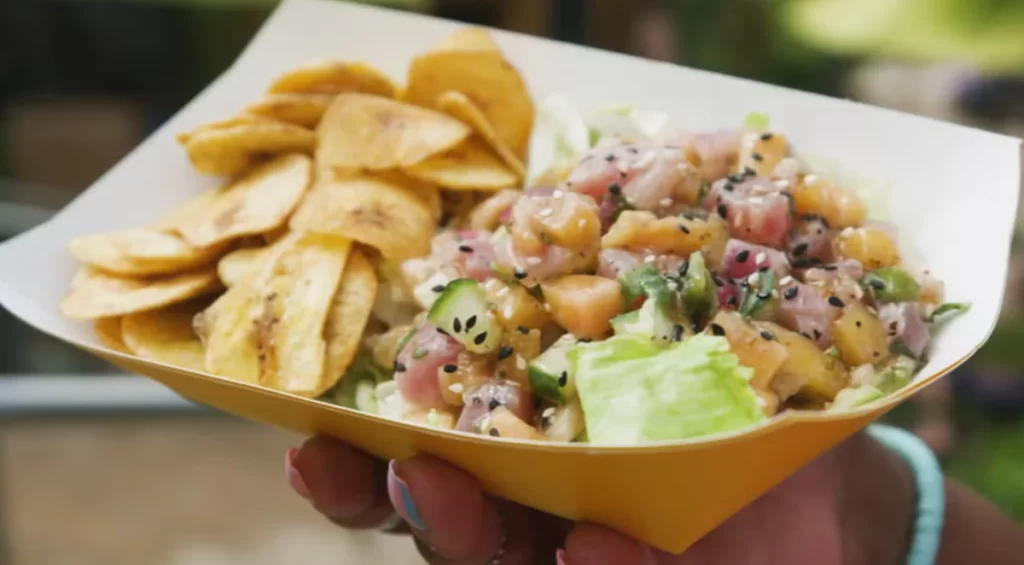 Bowl vegetariano com legumes no Volcano Bay