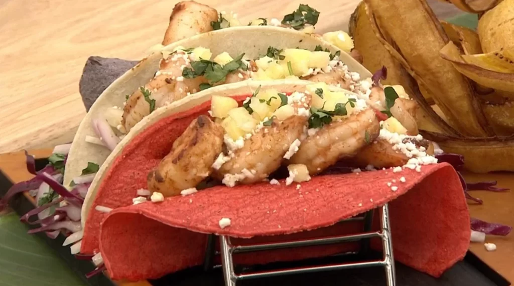 Shrimp tacos do Volcano Bay, opção leve e tropical para almoço.