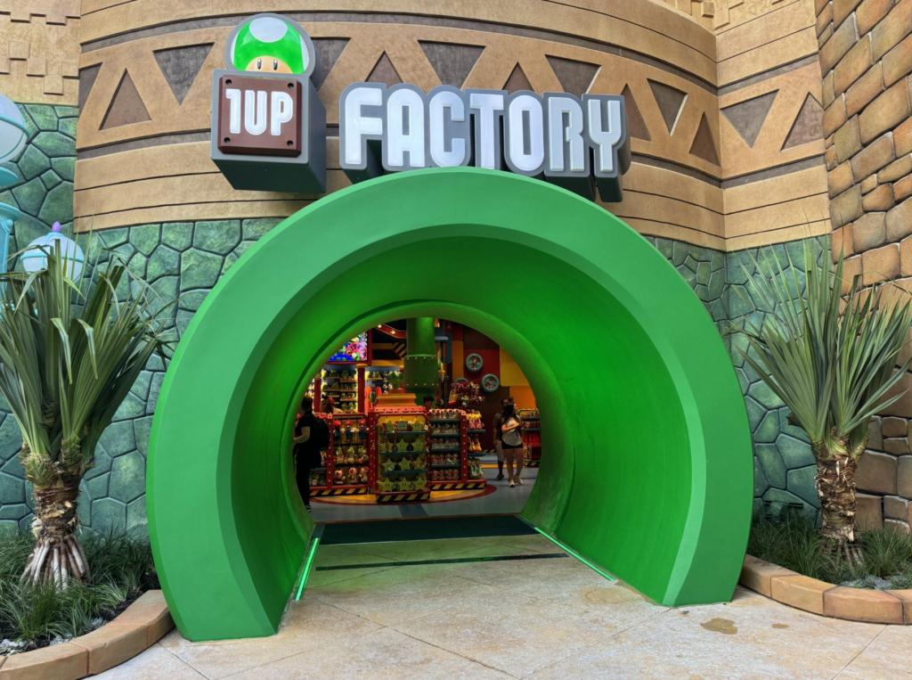 Entrada da loja 1UP Factory no Super Nintendo World.