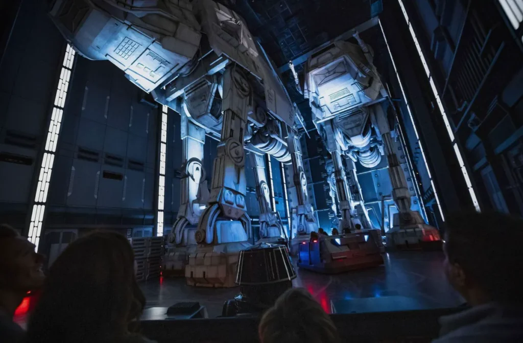 Walkers AT-AT na atração Rise of the Resistance da Disney Orlando