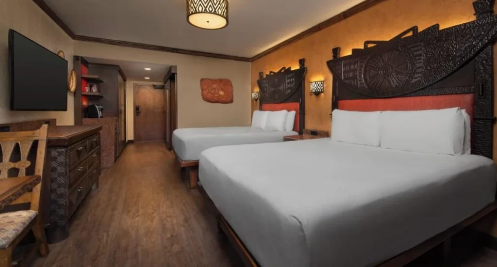 Quarto Standard com duas camas queen ideal para famílias na Disney.