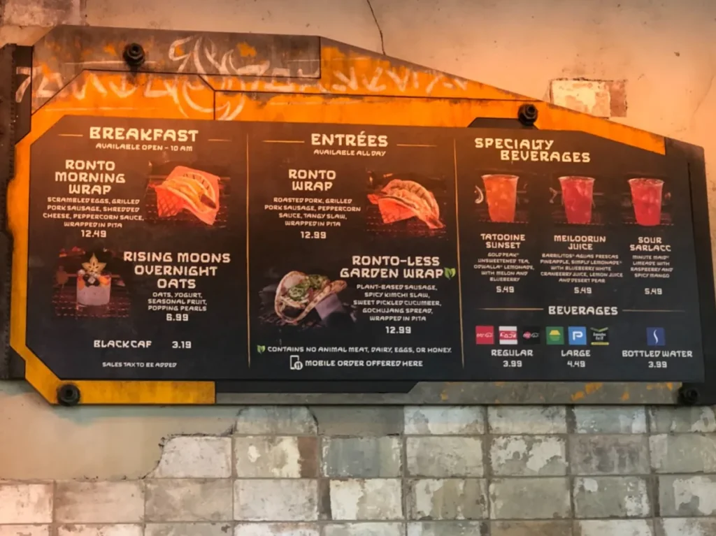 Cardápio do Ronto Roasters com opções de wraps e bebidas temáticas em Star Wars: Galaxy’s Edge.