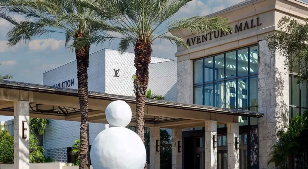 Entrada do Aventura Mall, em Aventura, na região de Miami.